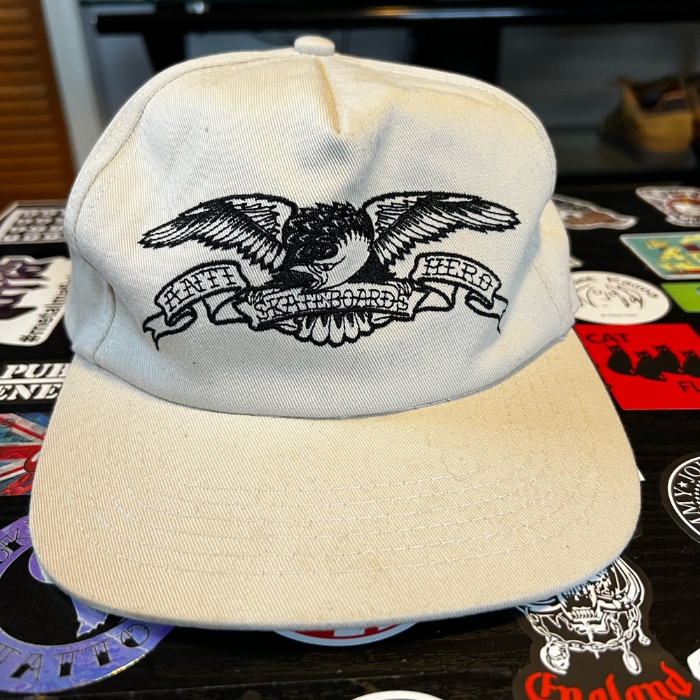Anti-hero hat